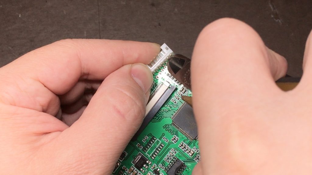 Removing connector from controller board