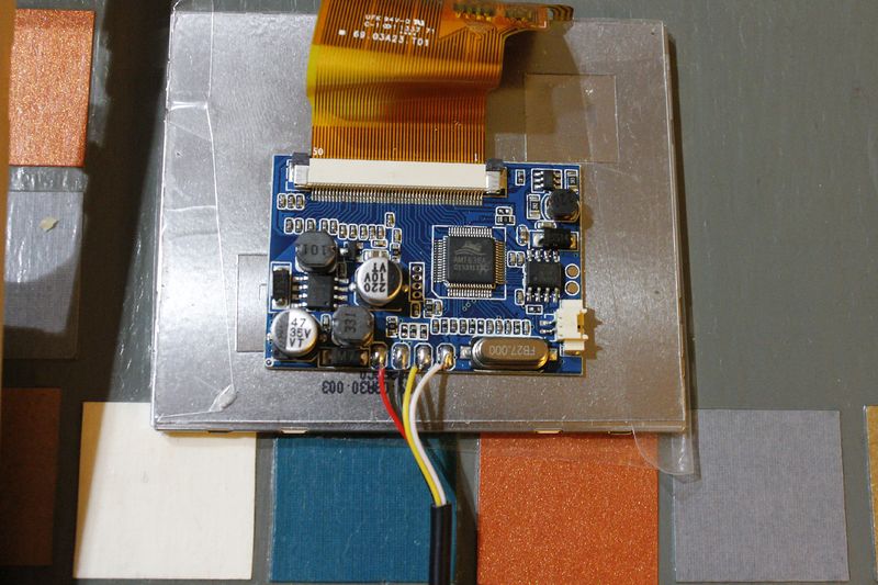 File:BW TFT LCD screen variant 2.jpg